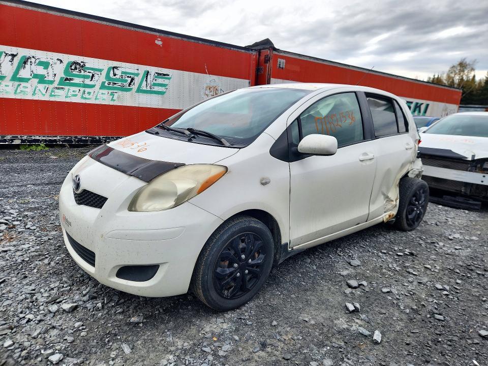 2010 TOYOTA YARIS BASE  