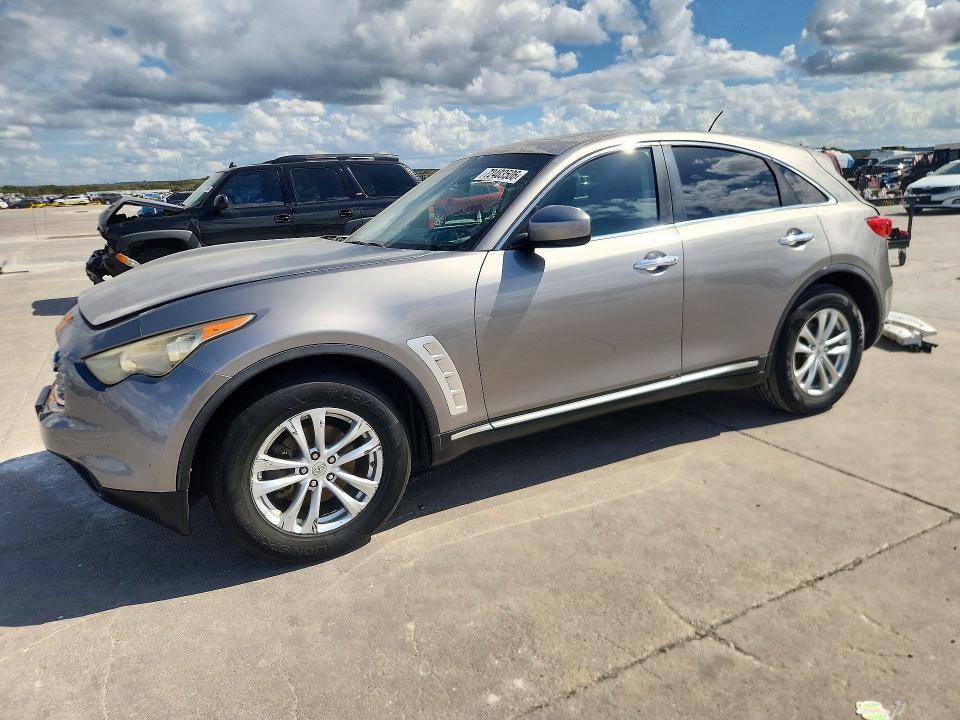 2010 INFINITI FX35 BASE  