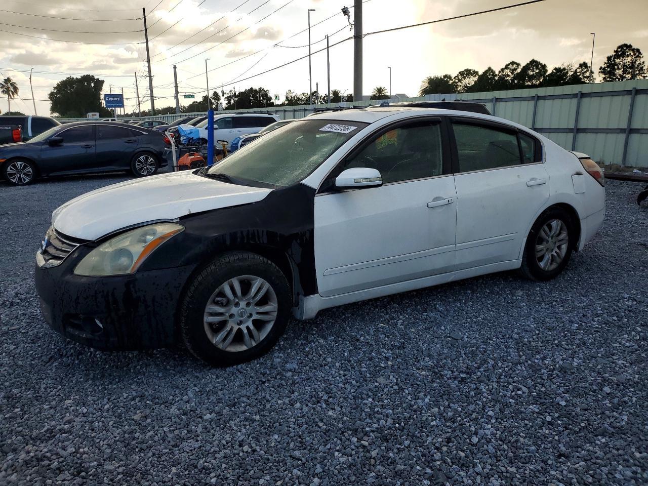 Vue de 2011 NISSAN ALTIMA 2.5, angle 1