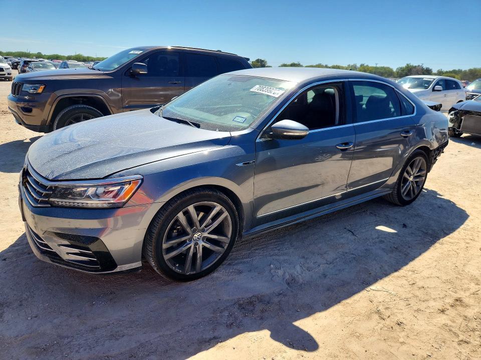 2017 VOLKSWAGEN PASSAT R-LINE  