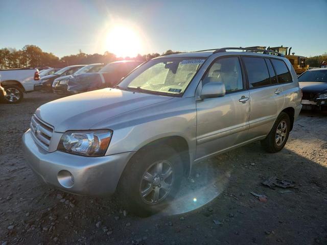 2004 TOYOTA HIGHLANDER BASE  