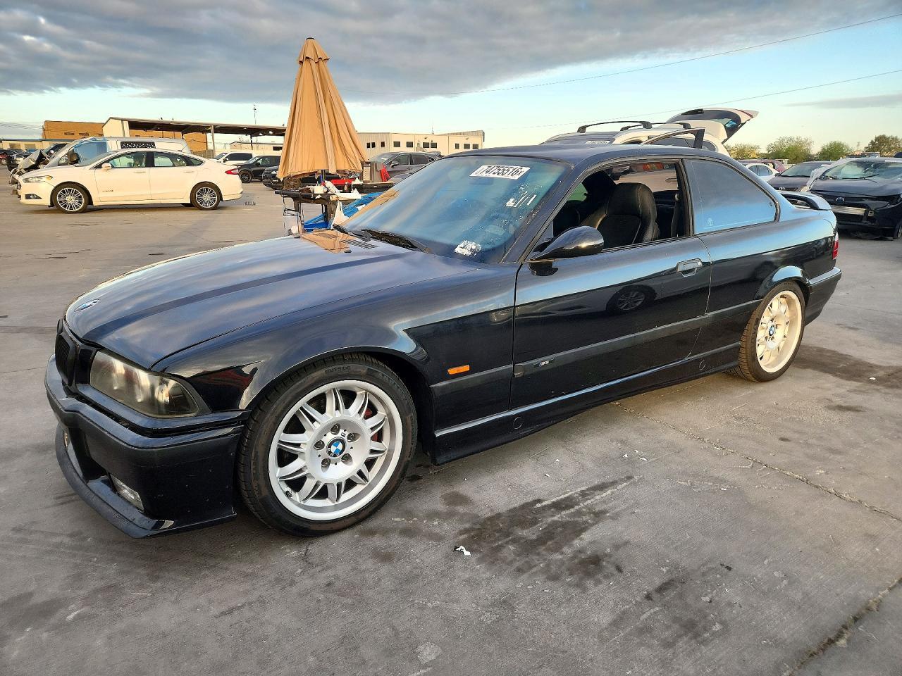 Вид 1997 BMW M3, угол 1