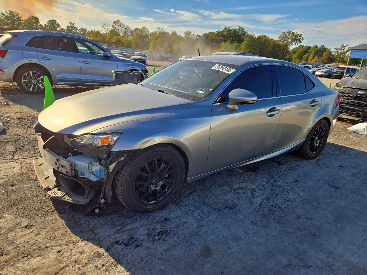 منظر 2015 LEXUS IS 250، زاوية 1