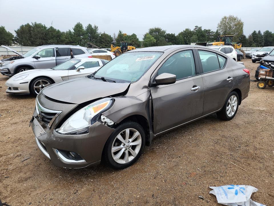 2015 NISSAN VERSA 16 SL  