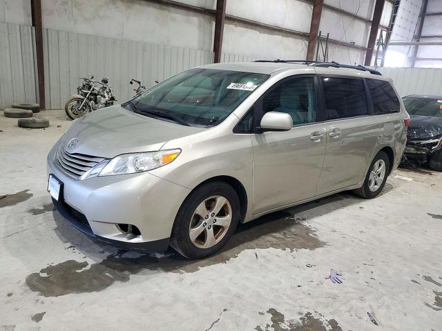 2017 TOYOTA SIENNA LE