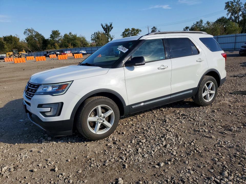 2017 FORD EXPLORER XLT  