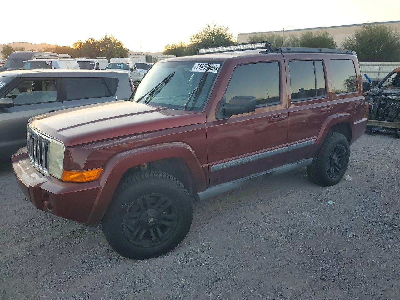 Vue de 2007 JEEP COMMANDER, angle 1