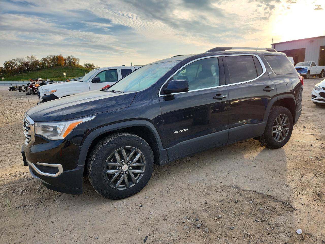 Vista de 2017 GMC ACADIA SLT-1, ángulo 1
