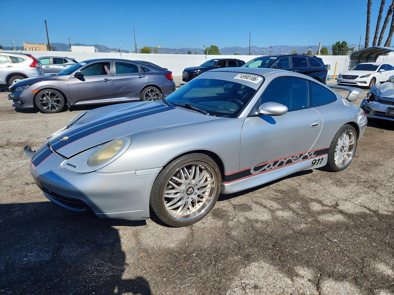 Vue de 2001 PORSCHE 911 CARRERA 2, angle 1