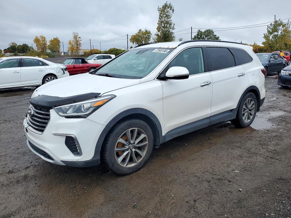 2017 HYUNDAI SANTA FE SE  