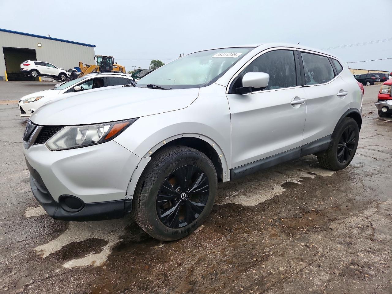 منظر 2019 NISSAN ROGUE SPORT S، زاوية 1