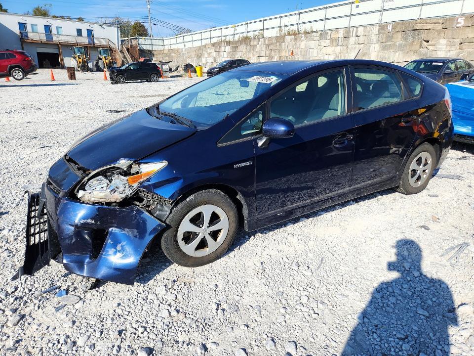 2013 TOYOTA PRIUS TWO  
