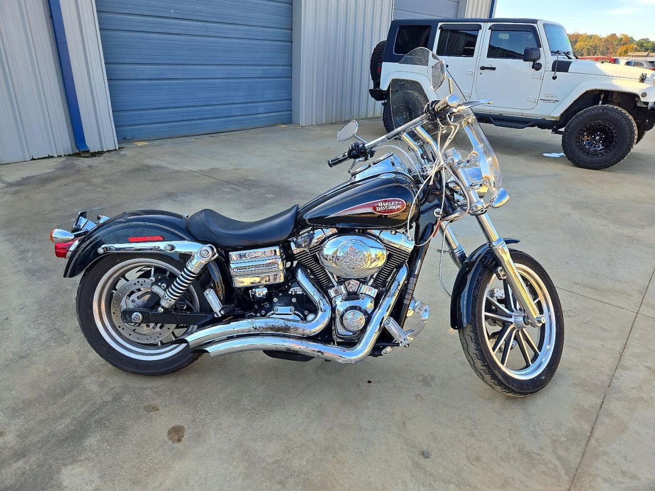 منظر 2007 HARLEY-DAVIDSON FXDL، زاوية 1