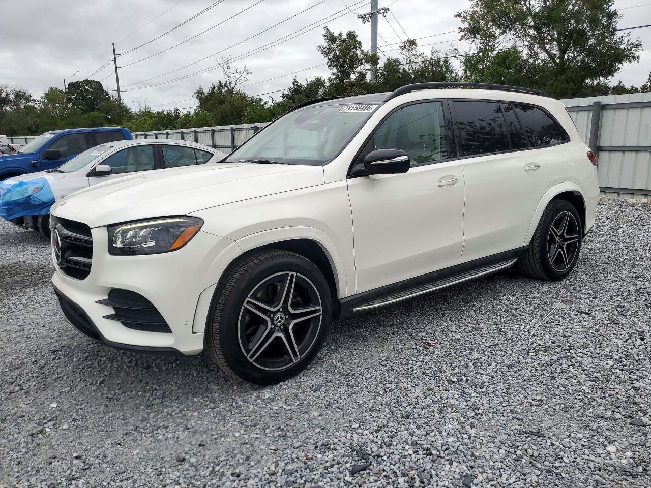 منظر 2021 MERCEDES-BENZ GLS 580 4MATIC، زاوية 1