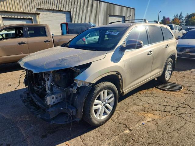 2016 TOYOTA HIGHLANDER LE  
