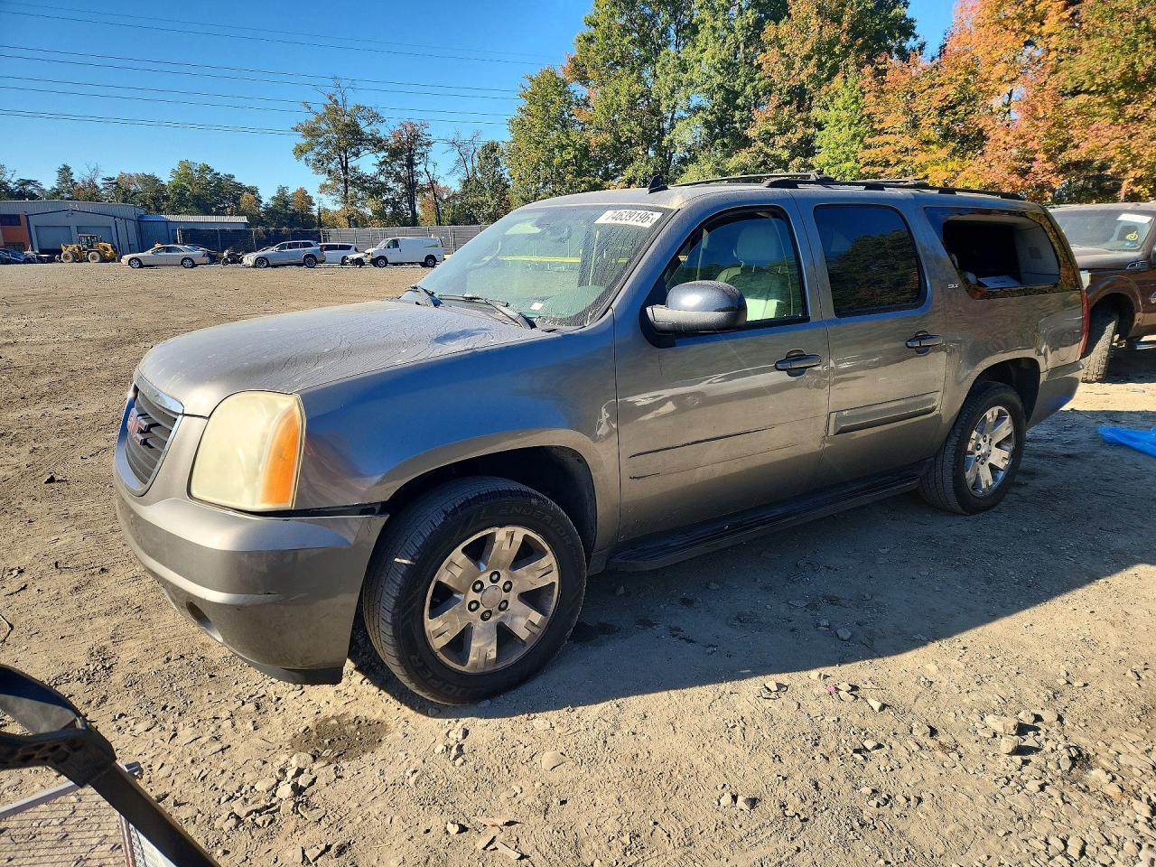 Vista de 2007 GMC YUKON K1500, ángulo 1