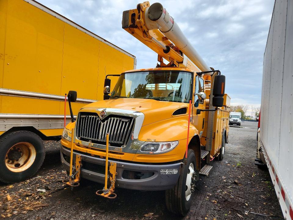 2012 INTERNATIONAL 4400 BUCKET TRUCK