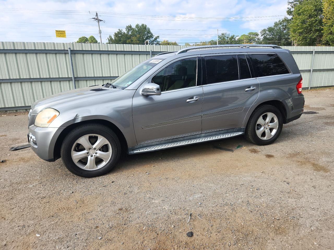منظر 2011 MERCEDES-BENZ GL 450 4MATIC، زاوية 1