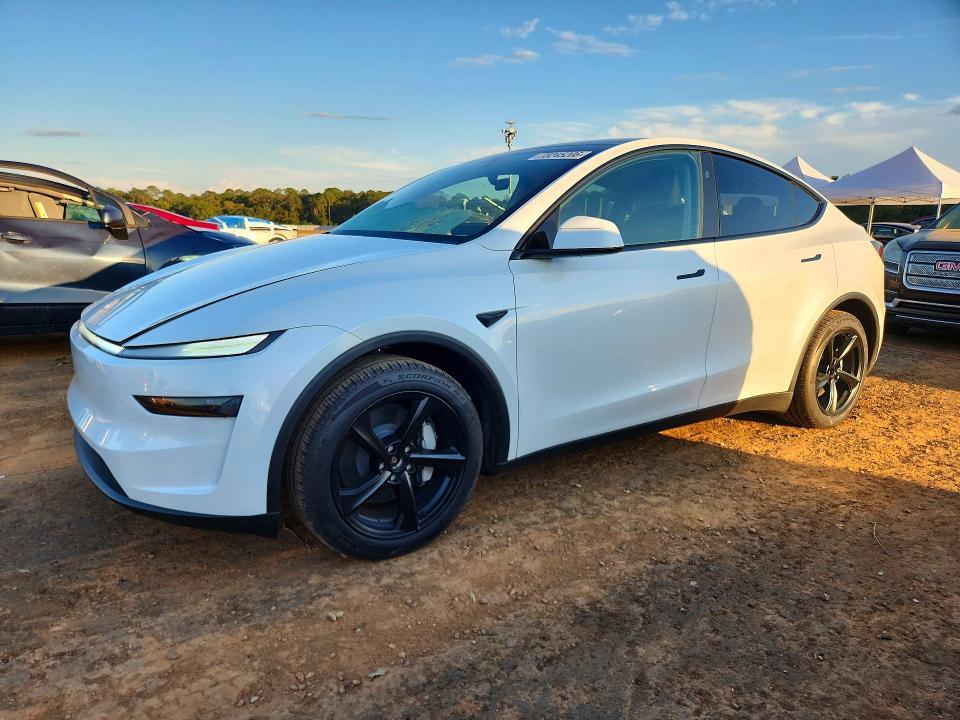 2026 TESLA MODEL Y   
