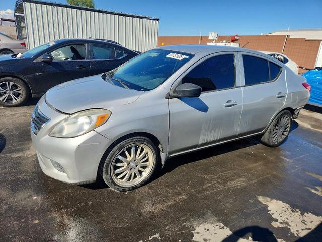2017 NISSAN VERSA