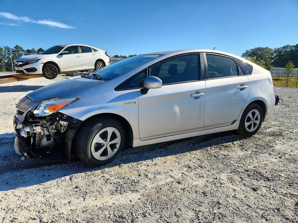 2013 TOYOTA PRIUS TWO  