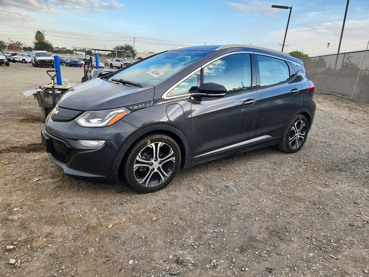 Vue de 2018 CHEVROLET BOLT EV PREMIER, angle 1