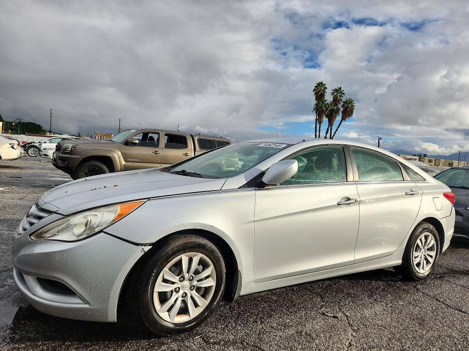 2012 HYUNDAI SONATA GLS  