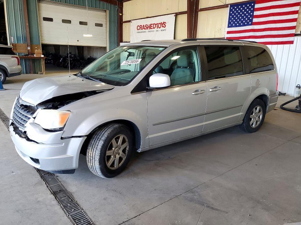 2010 CHRYSLER TOWN & COUNTRY TOURING  