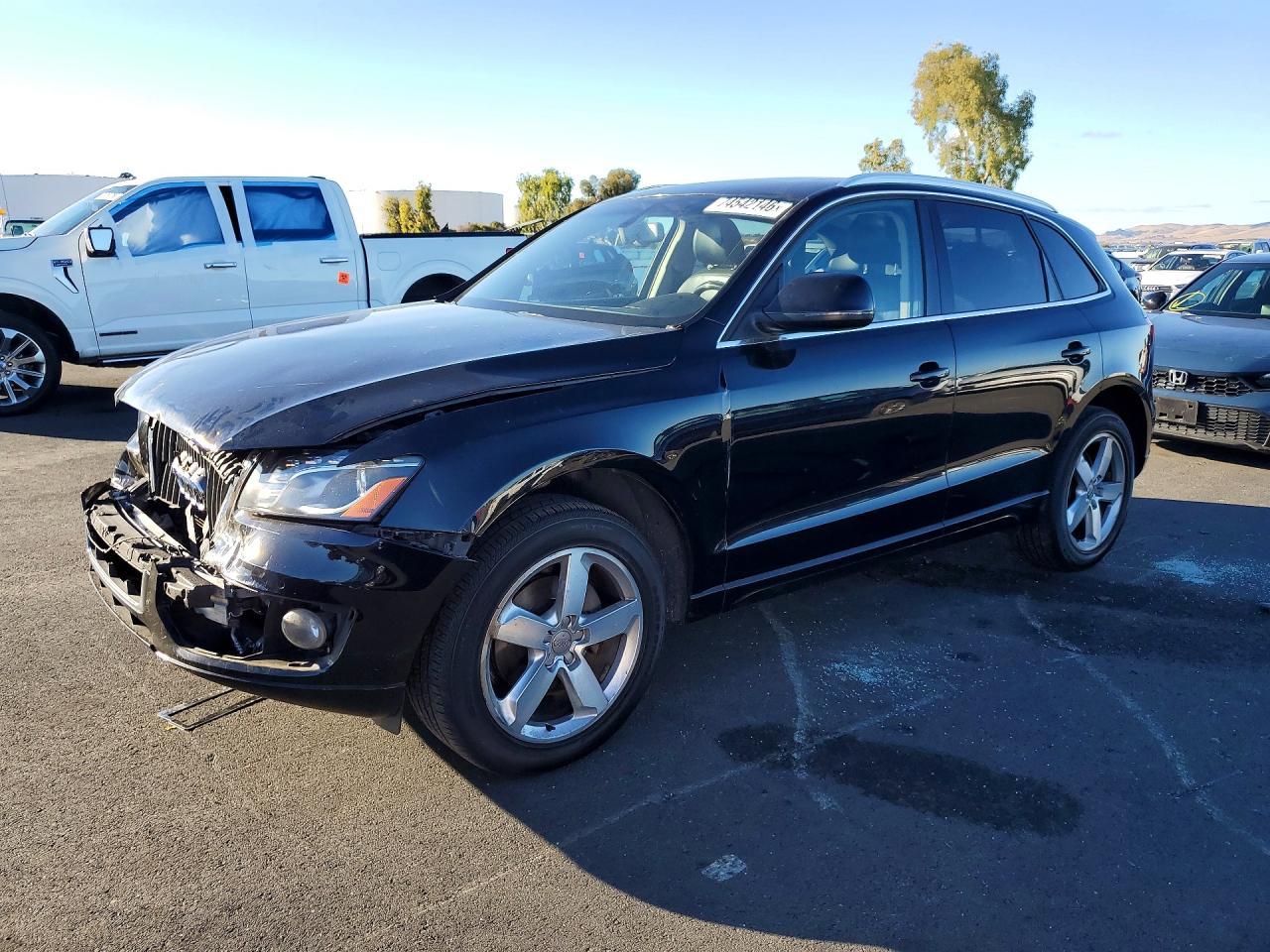 Vue de 2011 AUDI Q5 PREMIUM PLUS, angle 1
