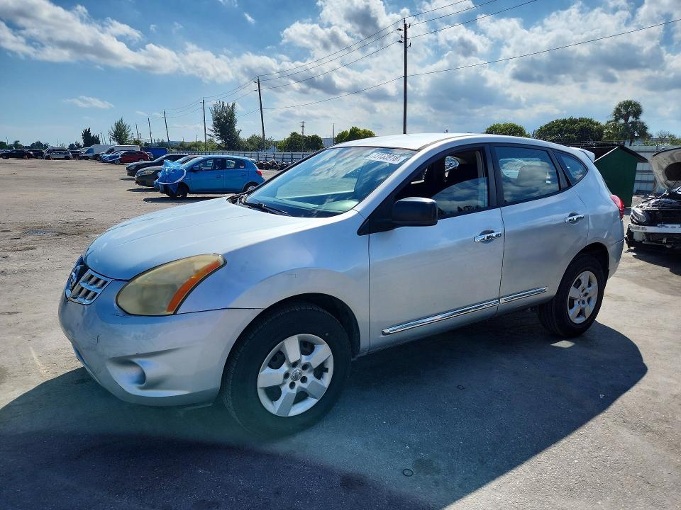 2013 NISSAN ROGUE S  