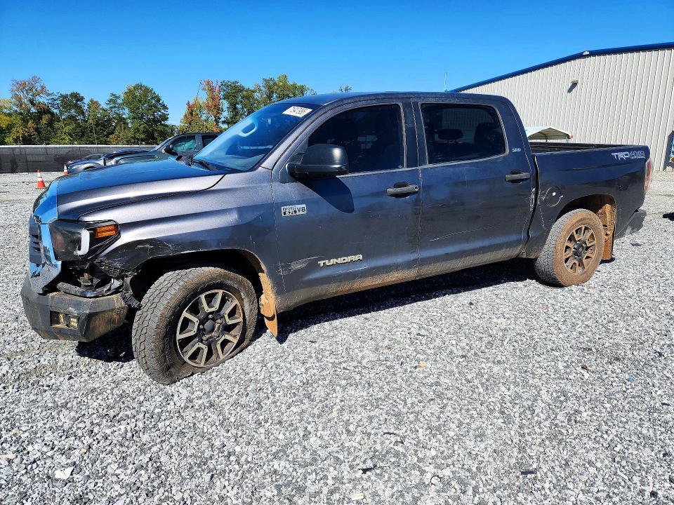 2014 TOYOTA TUNDRA CREWMAX SR5  