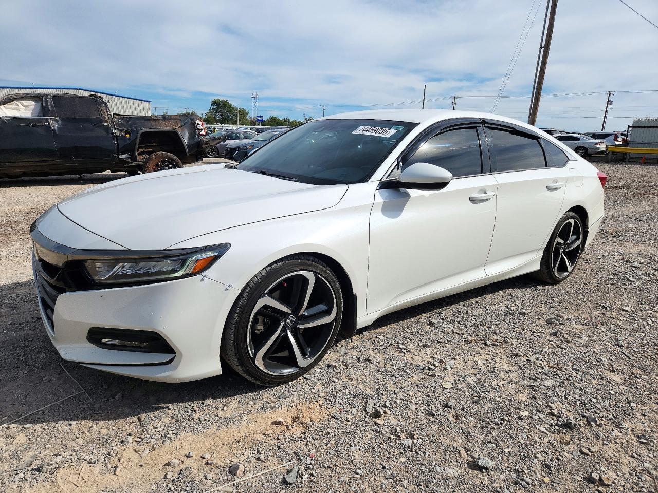 Вид 2018 HONDA ACCORD SPORT, угол 1