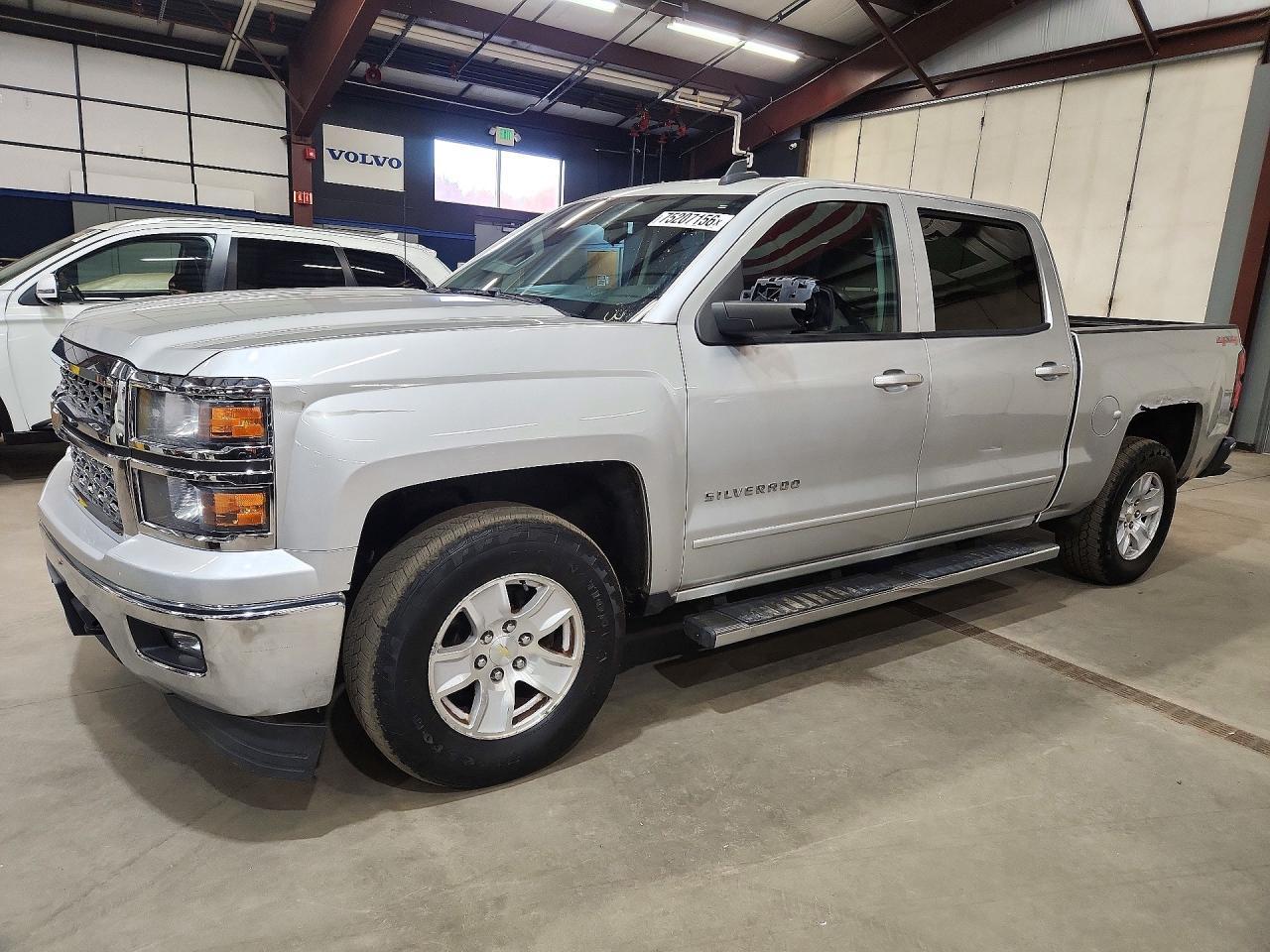 منظر 2015 CHEVROLET SILVERADO K1500 LT، زاوية 1