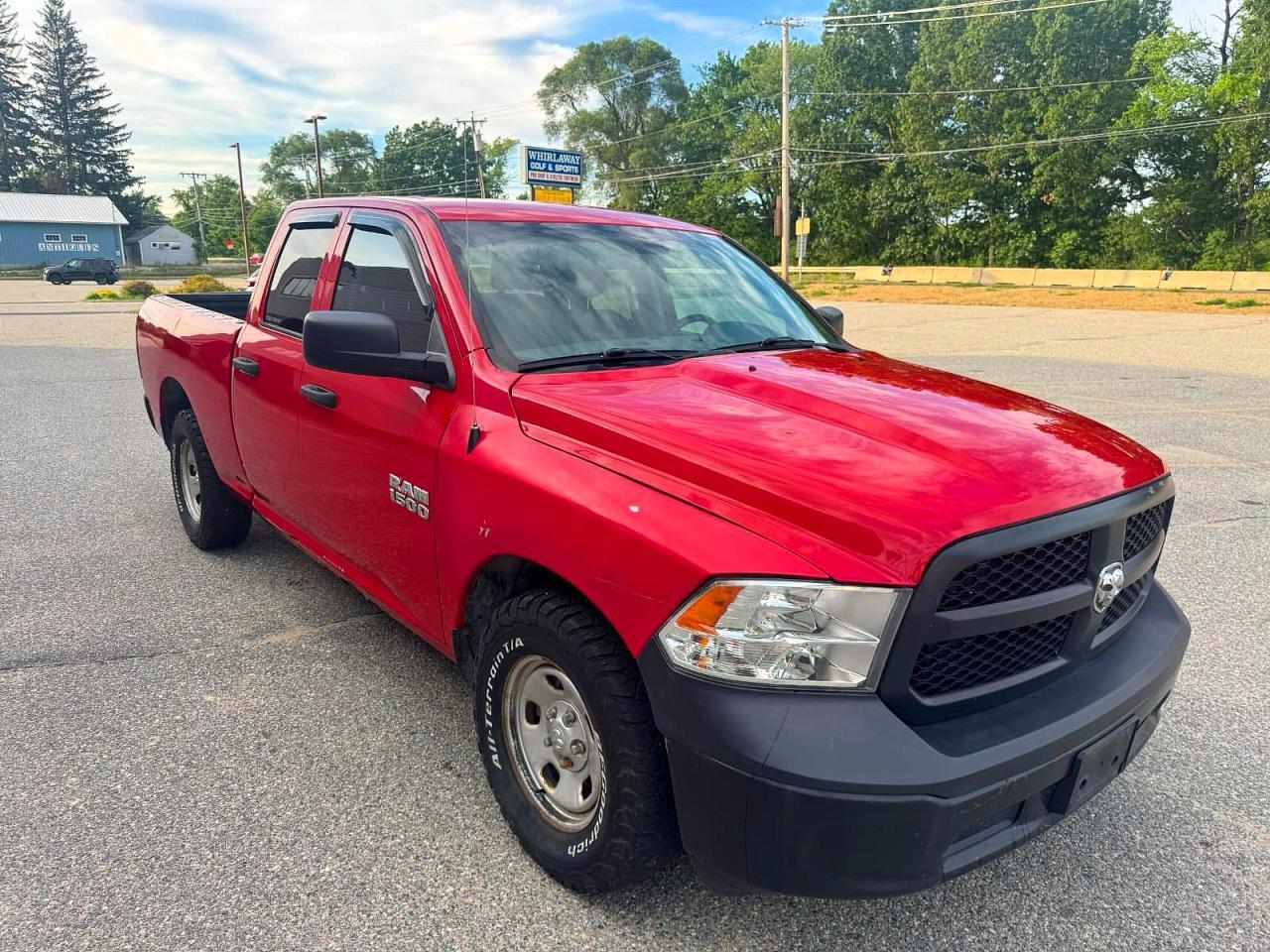 Вид 2018 RAM 1500 ST, угол 1