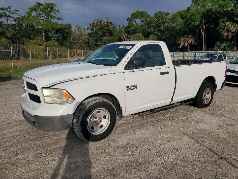 2014 RAM 1500 ST  