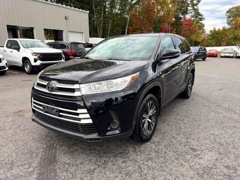2019 TOYOTA HIGHLANDER LE  