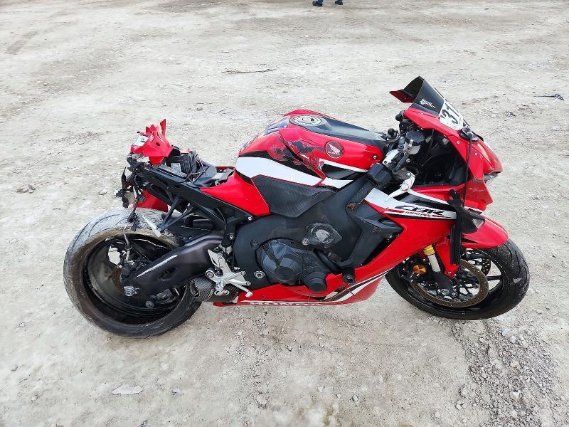 2021 HONDA CBR1000 RR  