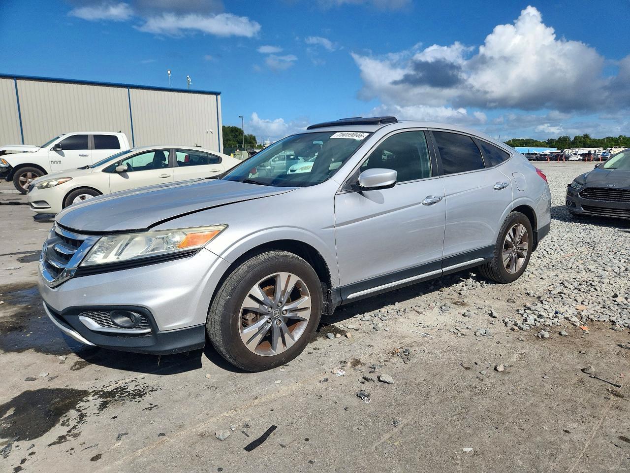 Вид 2015 HONDA CROSSTOUR EXL, угол 1