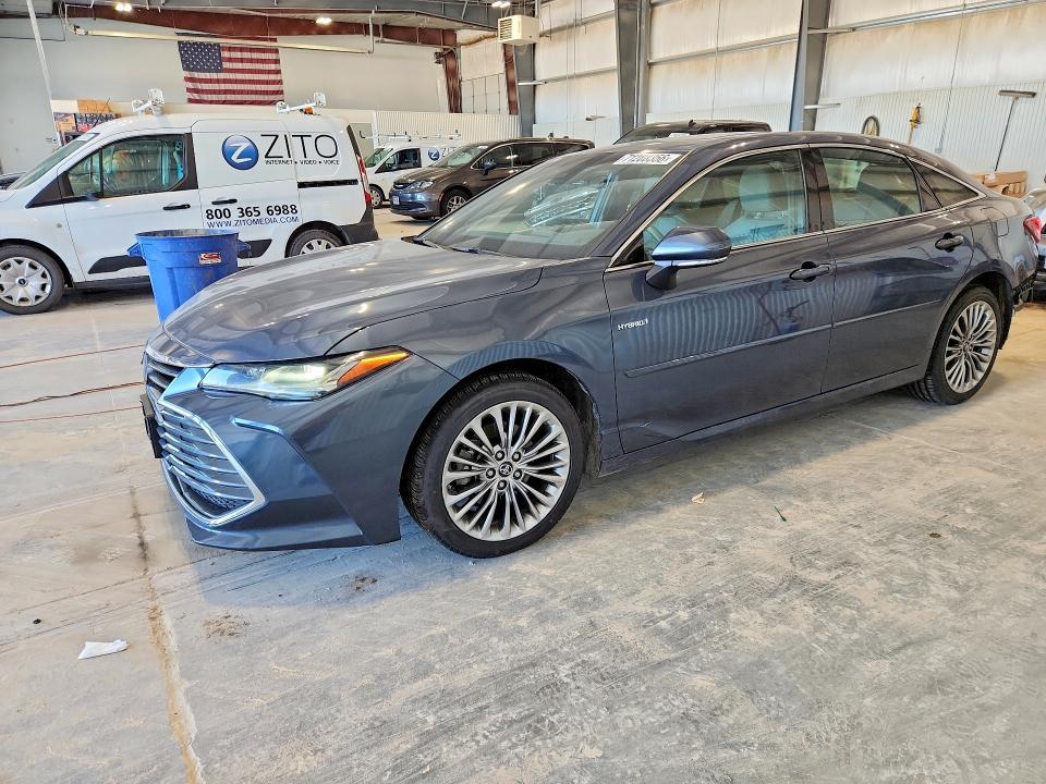 2019 TOYOTA AVALON HYBRID LIMITED  