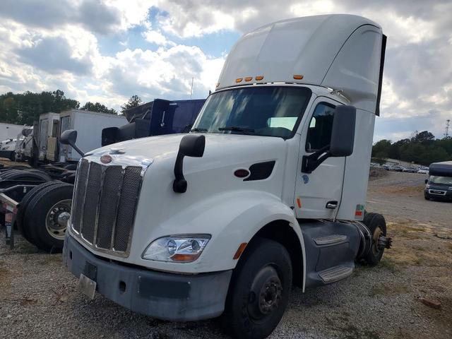 2016 PETERBILT 579 SEMI TRUCK