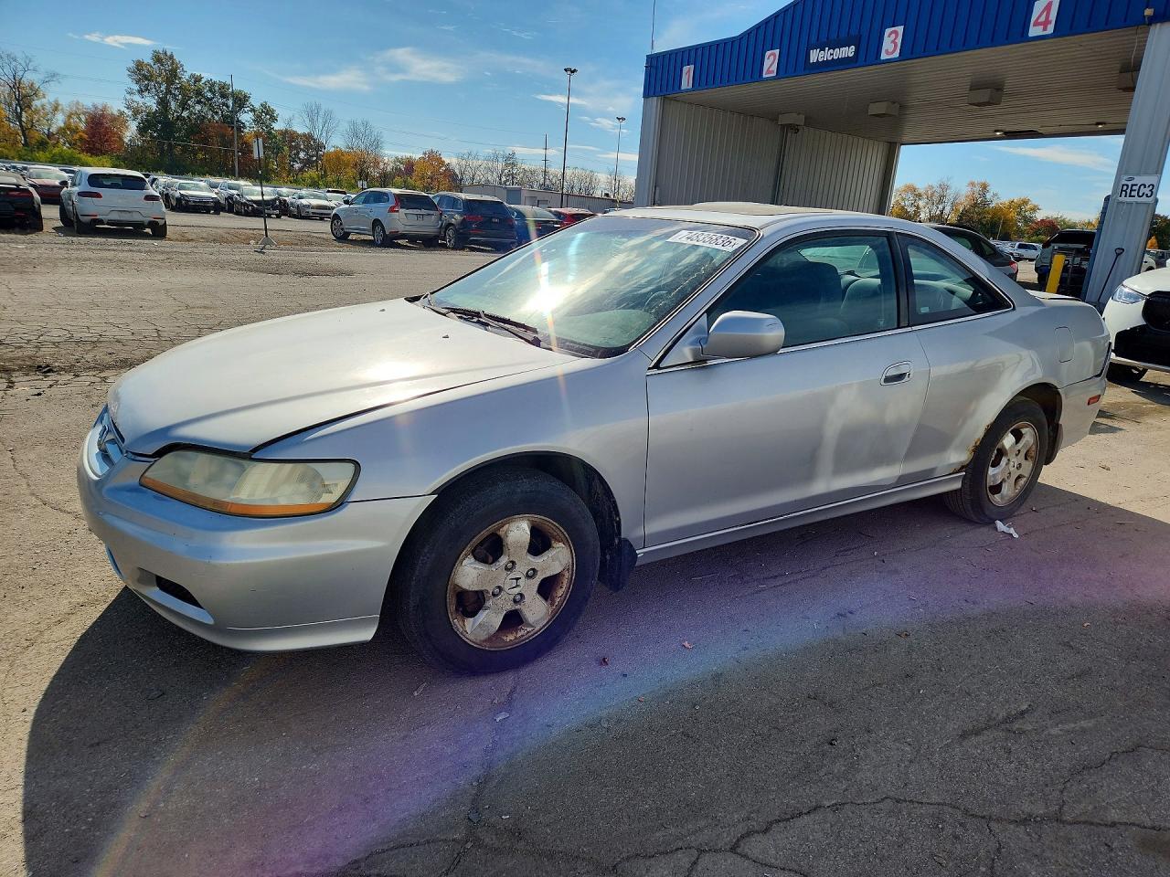 Vue de 2001 HONDA ACCORD EX, angle 1