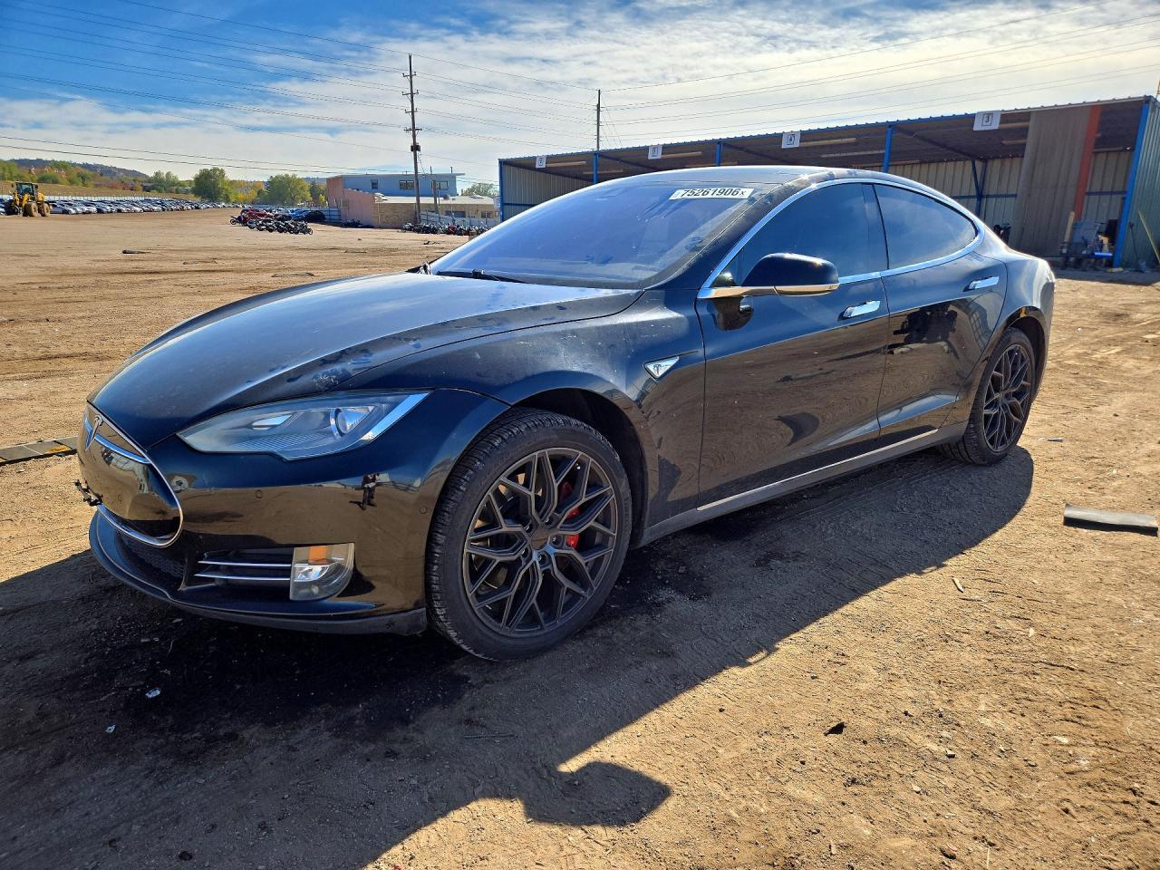 منظر 2015 TESLA MODEL S P85D، زاوية 1