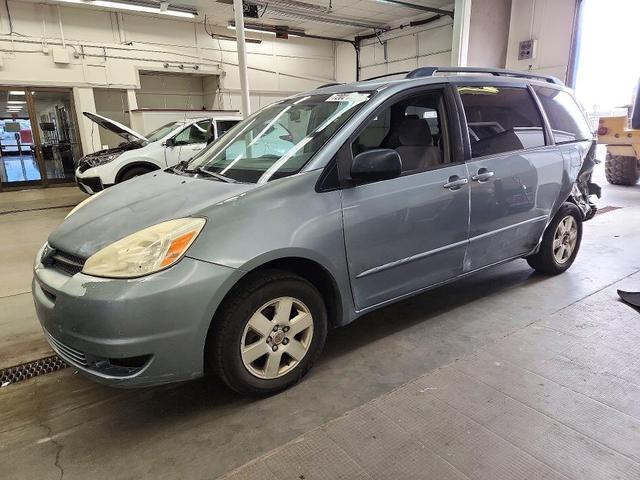2004 TOYOTA SIENNA LE 7 PASSENGER