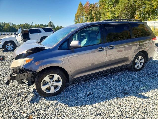 2012 TOYOTA SIENNA LE  