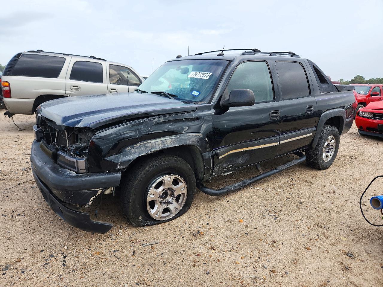 Vue de 2005 CHEVROLET AVALANCHE C1500, angle 1