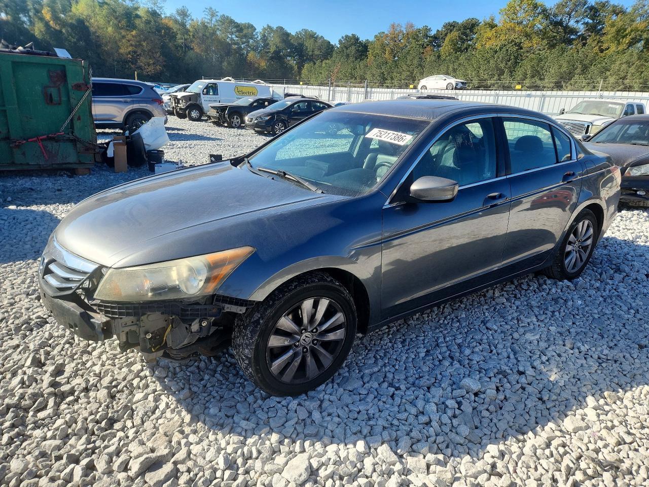 Vue de 2011 HONDA ACCORD EXL, angle 1