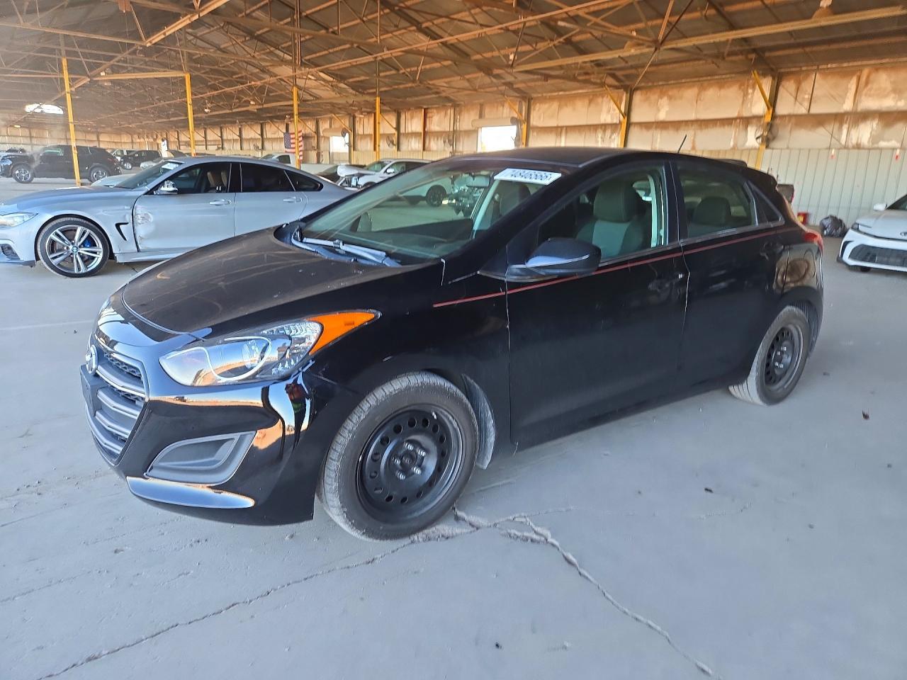 Вид 2016 HYUNDAI ELANTRA GT BASE, угол 1