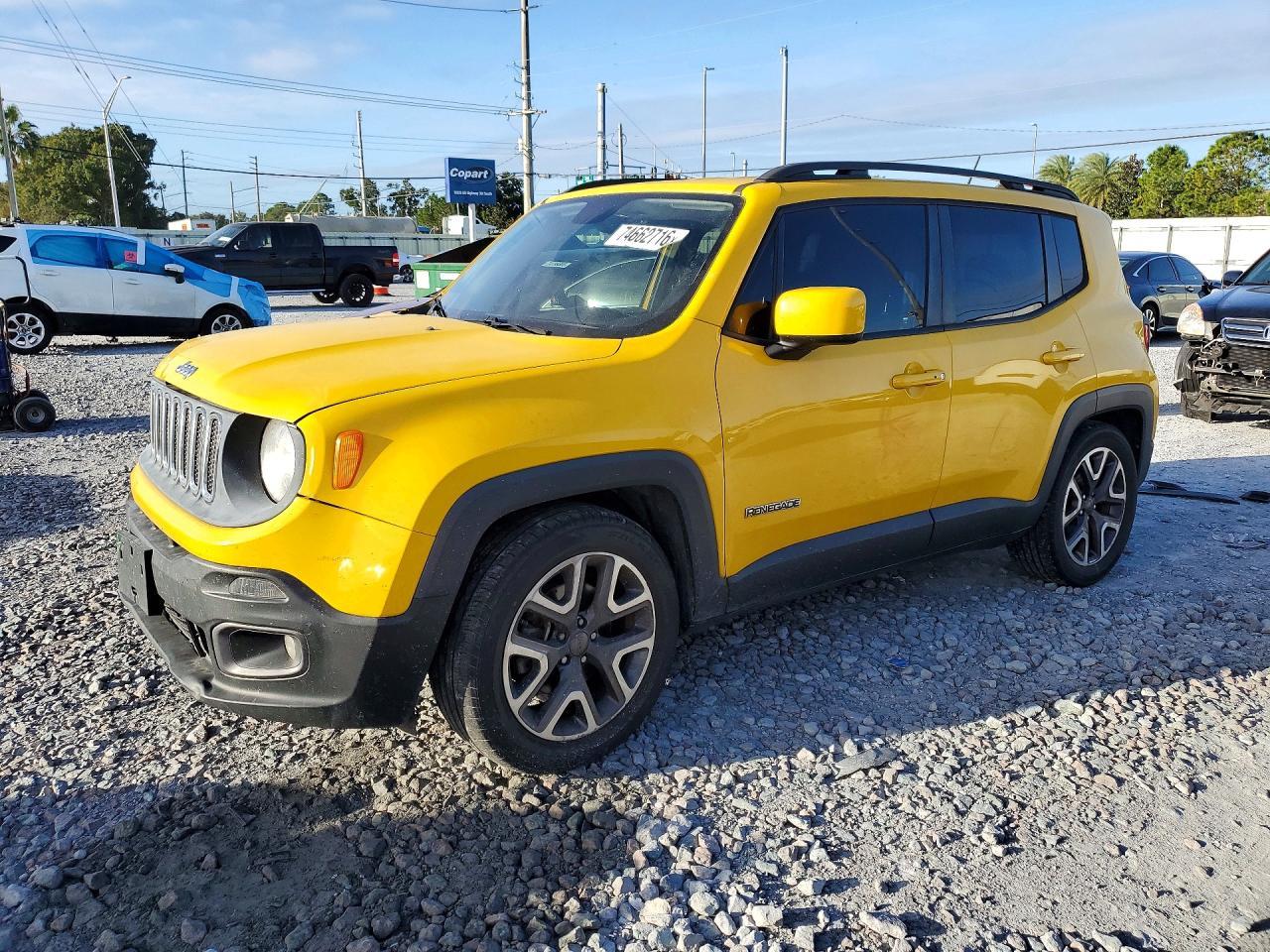 منظر 2016 JEEP RENEGADE LATITUDE، زاوية 1