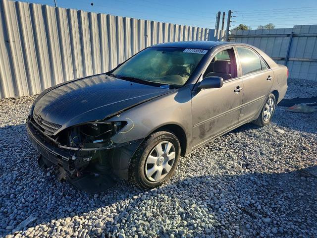 2004 TOYOTA CAMRY LE  