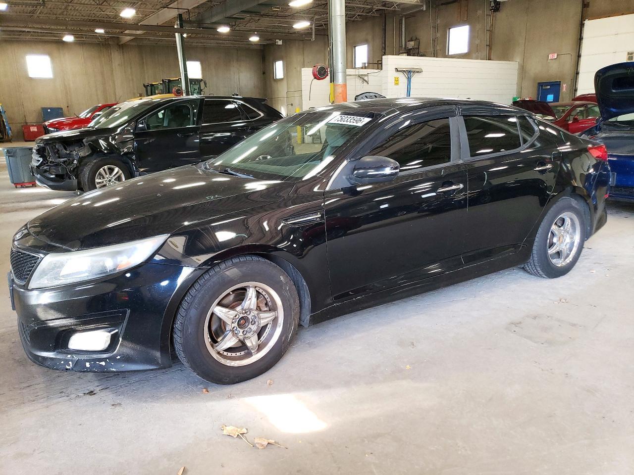 منظر 2015 KIA OPTIMA LX، زاوية 1